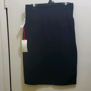 🆕 WILFRED - NWT BLACK SKIRT
